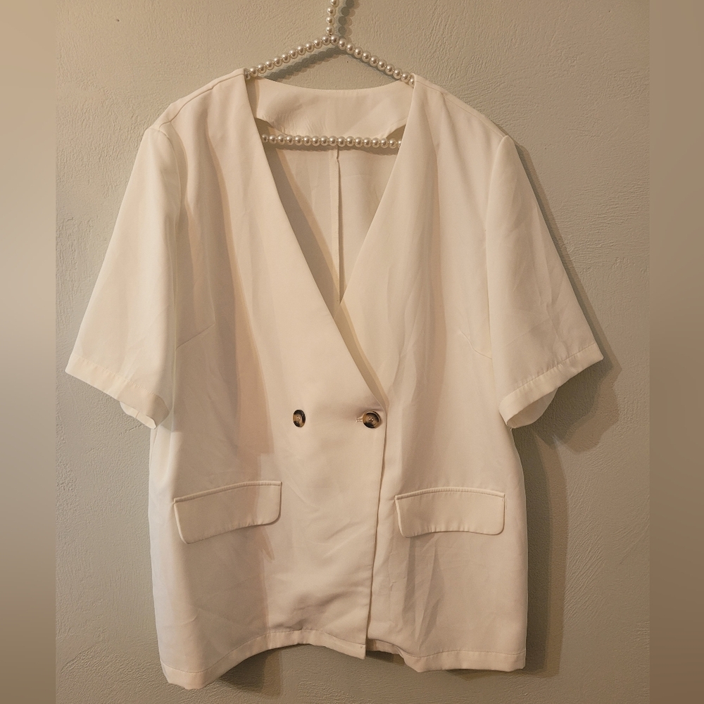 Plus Size Unique & Stylish Double Button Front Pocket Short Sleeve Blazer